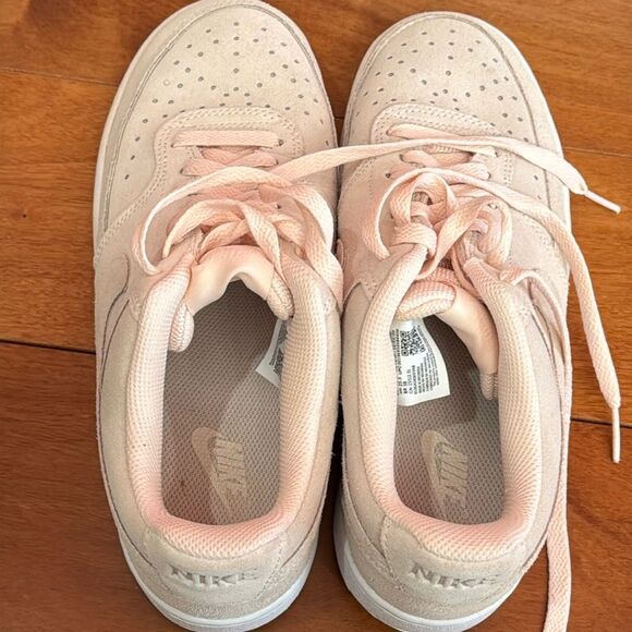 Nike Women's Court Vision Low Fashion Athletic Sneakers Orange Pearl size 8.5 - Picture 6 of 7